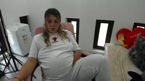 Snapshot of dyanakaylin chatting on 06.02.26 dayana online show from 06.02.26