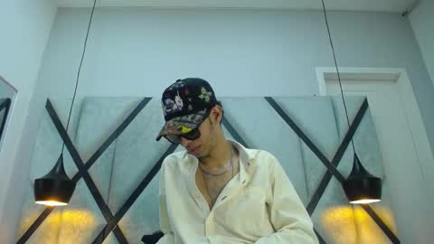 dylan_scotts online show from 10.09.25