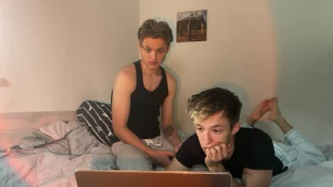 Snapshot of dylanandollie chatting on 07.01.26 Dylan and Ollie online show from 07.01.26