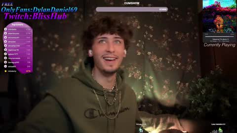 Snapshot of dylandaniel69 chatting on 12.10.24 Dylan Daniel 7.8 online show from 12.10.24