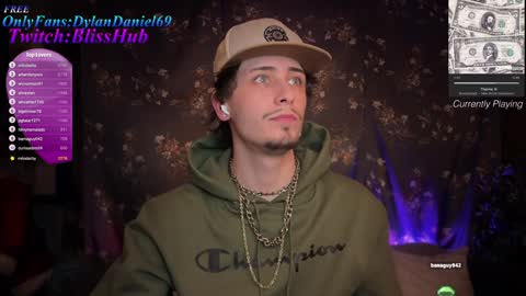 Snapshot of dylandaniel69 chatting on 12.11.24 Dylan Daniel 7.8 online show from 12.11.24