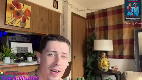Snapshot of dylandaniel69 chatting on 01.02.25 Dylan Daniel 7.8 online show from 01.02.25