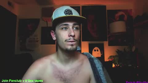 Snapshot of dylandaniel69 chatting on 02.14.25 Dylan Daniel 7.8 online show from 02.14.25