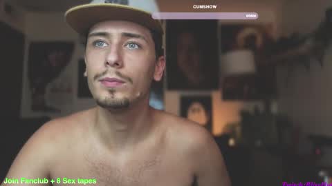 Snapshot of dylandaniel69 chatting on 02.19.25 Dylan Daniel 7.8 online show from 02.19.25