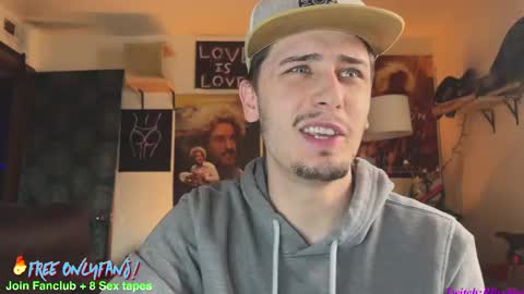 Snapshot of dylandaniel69 chatting on 02.26.25 Dylan Daniel 7.8 online show from 02.26.25