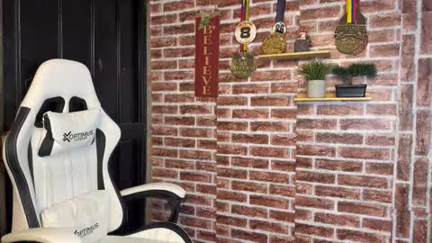 Snapshot of dylangusss chatting on 02.15.26 Dylangusss online show from 02.15.26