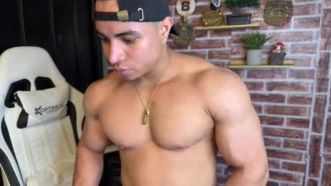 Snapshot of dylangusss chatting on 03.02.26 Dylangusss online show from 03.02.26