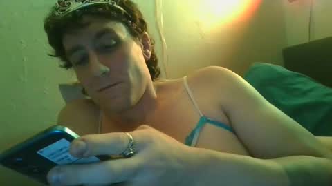 Snapshot of dylanjowelch chatting on 12.27.24 Aurora online show from 12.27.24