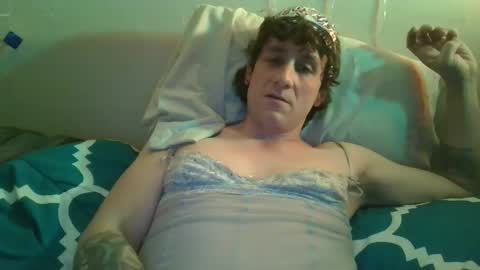 Snapshot of dylanjowelch chatting on 01.06.25 Aurora online show from 01.06.25