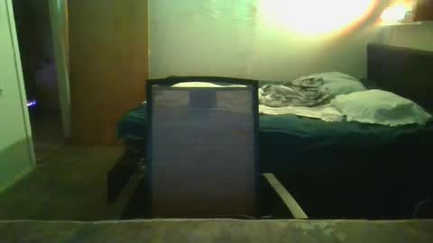 Snapshot of dylanjowelch chatting on 01.10.25 Aurora online show from 01.10.25