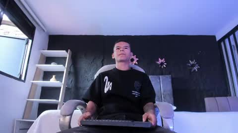 dylanroyce_ online show from 04.14.26