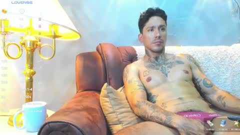 Snapshot of dylanstonne1 chatting on 01.10.25 D Y L A N online show from 01.10.25