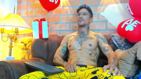 Snapshot of dylanstonne1 chatting on 02.06.25 D Y L A N online show from 02.06.25