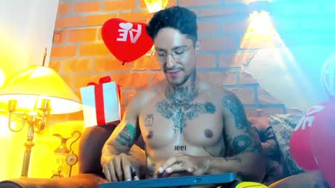 Snapshot of dylanstonne1 chatting on 02.06.25 D Y L A N online show from 02.06.25