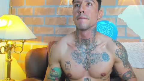 Snapshot of dylanstonne1 chatting on 03.04.25 D Y L A N online show from 03.04.25