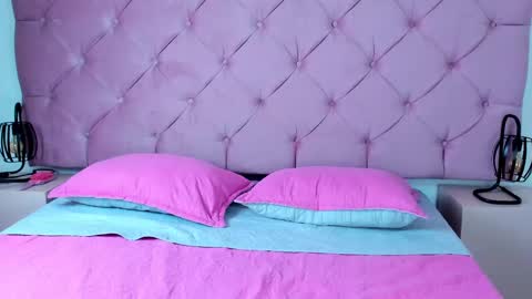 Snapshot of dymoni222 chatting on 02.18.25 dymoni222 online show from 02.18.25