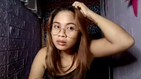 Snapshot of dynaq chatting on 02.05.25 dynaq online show from 02.05.25