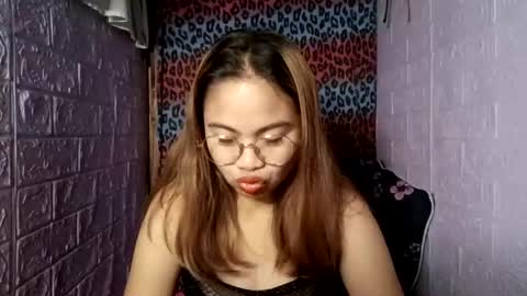 Snapshot of dynaq chatting on 02.15.25 dynaq online show from 02.15.25