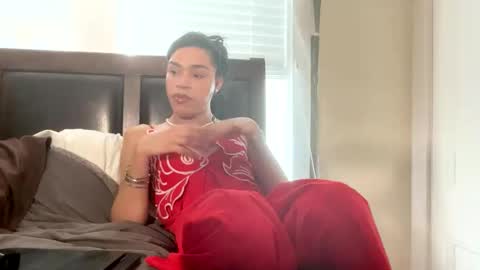 Snapshot of dynasty313 chatting on 05.18.26 Dynasty online show from 05.18.26