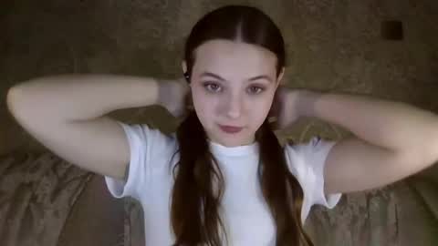 Snapshot of earlenegadsden chatting on 02.14.26 Yuni online show from 02.14.26