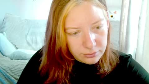 Snapshot of earn_my_lily chatting on 04.26.26 Lily online show from 04.26.26