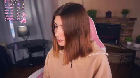 Snapshot of earthadobb chatting on 10.06.25 Emma online show from 10.06.25