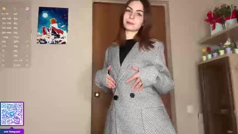 Snapshot of earthadobb chatting on 02.17.26 Emma online show from 02.17.26