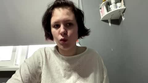 Snapshot of earthascritchfield chatting on 04.18.26 Rina online show from 04.18.26