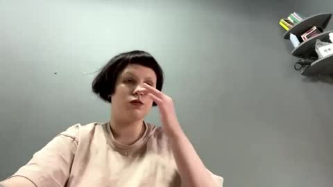 Snapshot of earthascritchfield chatting on 05.02.26 Rina online show from 05.02.26