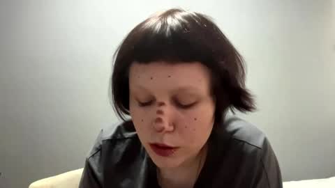 Snapshot of earthascritchfield chatting on 05.05.26 Rina online show from 05.05.26