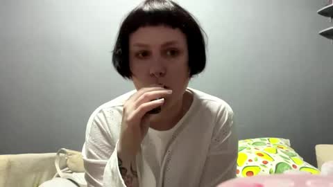 Snapshot of earthascritchfield chatting on 05.24.26 Rina online show from 05.24.26