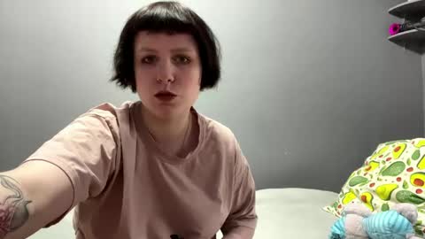 Snapshot of earthascritchfield chatting on 05.27.26 Rina online show from 05.27.26
