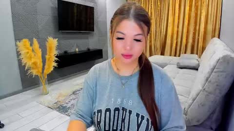 Snapshot of easternbeautyy chatting on 12.16.24 easternbeautyy online show from 12.16.24