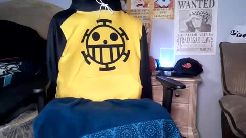 TWITTER   INSTAGRAM    easybreezy20   ONLINE 1230 AM TO 7AM online show from 03.11.25