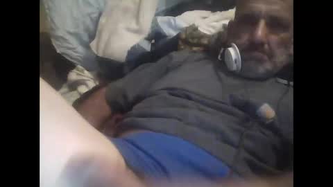 Snapshot of easye4015 chatting on 09.27.25 Easye online show from 09.27.25