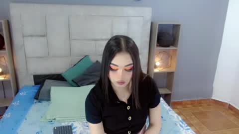 Snapshot of eban_dustan chatting on 07.25.26 Eban online show from 07.25.26