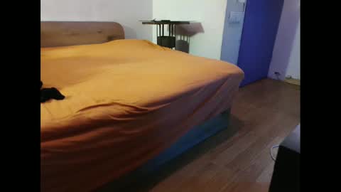 shy yoong cross online show from 02.14.25