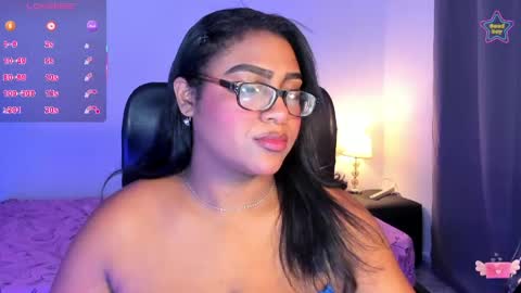 Snapshot of ebony__queen2 chatting on 04.20.26 ebony__queen2 online show from 04.20.26