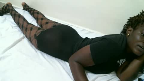 Snapshot of ebony_aleesha chatting on 10.16.25 nelly online show from 10.16.25