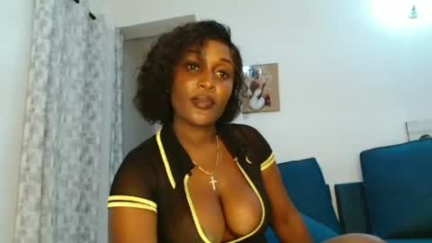 Snapshot of ebony_ghoddes chatting on 06.26.26 ebony online show from 06.26.26