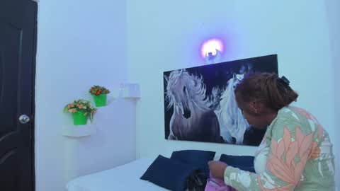 Snapshot of ebony_katterin chatting on 12.30.24 ebony_katterin online show from 12.30.24