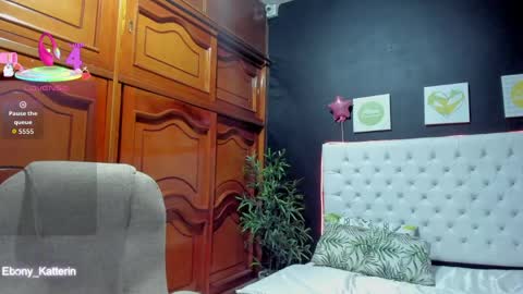 Snapshot of ebony_katterin chatting on 04.23.26 ebony_katterin online show from 04.23.26