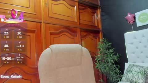 Snapshot of ebony_katterin chatting on 04.28.26 ebony_katterin online show from 04.28.26