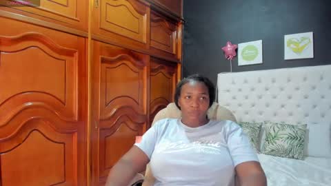 Snapshot of ebony_katterin chatting on 05.04.26 ebony_katterin online show from 05.04.26