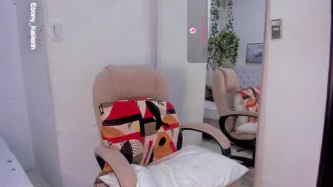 Snapshot of ebony_katterin chatting on 05.31.26 ebony_katterin online show from 05.31.26