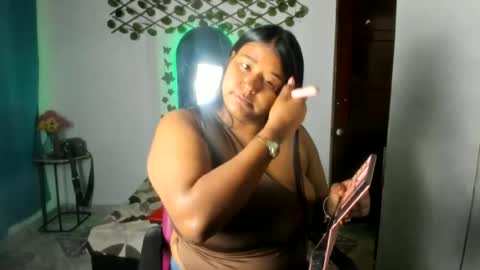 Snapshot of ebony_luna1 chatting on 06.27.26 ebony_luna1 online show from 06.27.26