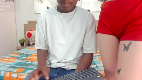 ebony_n_blonde online show from 05.08.26