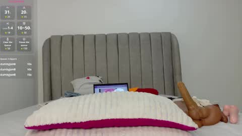 ebony_pearl69 online show from 04.09.26