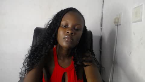 Snapshot of ebony_petitegirl chatting on 04.07.26 Lilly online show from 04.07.26