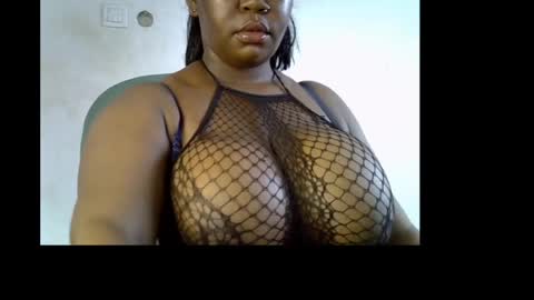 Snapshot of ebony_plumx12 chatting on 05.07.26 Prisy online show from 05.07.26